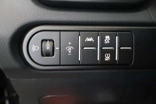 Kia Ceed (2024) thumbnail 30
