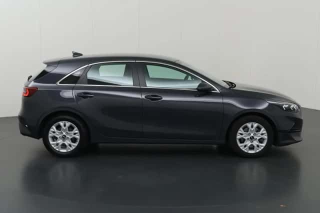 Kia Ceed (2024) thumbnail 6