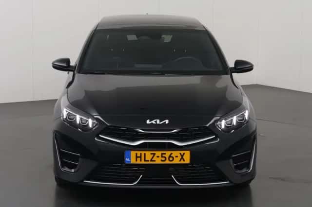 Kia Ceed (2025) thumbnail 3
