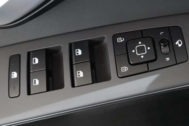 Kia Niro EV (2025) thumbnail 12
