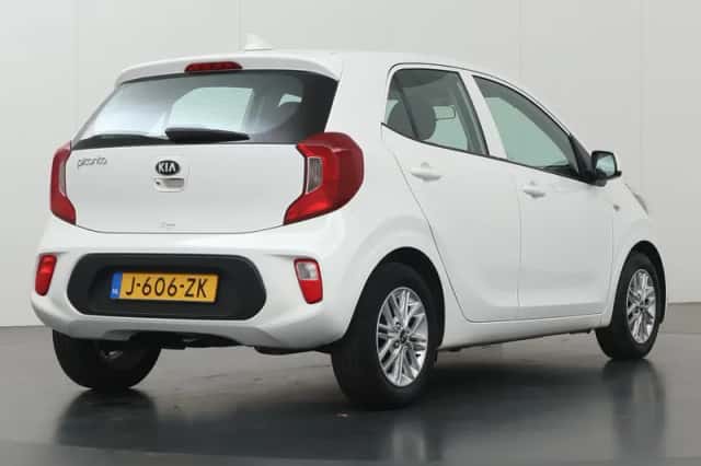 Kia Picanto (2020) thumbnail 2