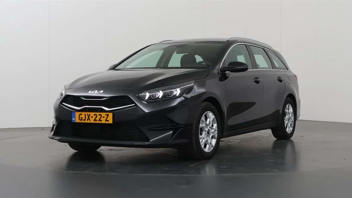 Kia Ceed (2024) — foto 1