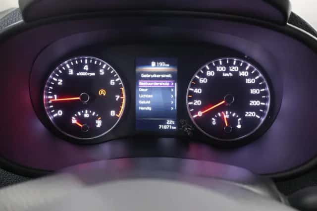 Kia Picanto (2021) thumbnail 12