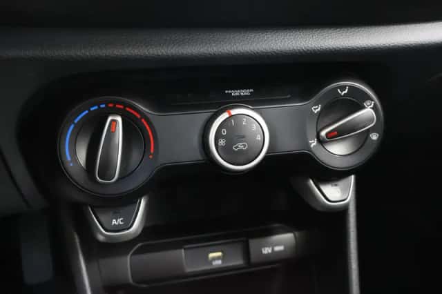Kia Picanto (2021) thumbnail 18