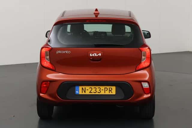 Kia Picanto (2021) thumbnail 4