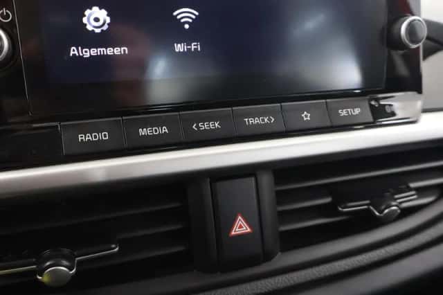 Kia Picanto (2021) thumbnail 16