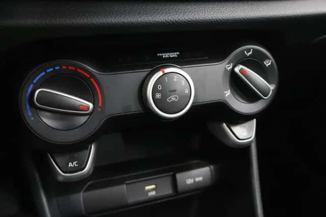 Kia Picanto (2021) thumbnail 17