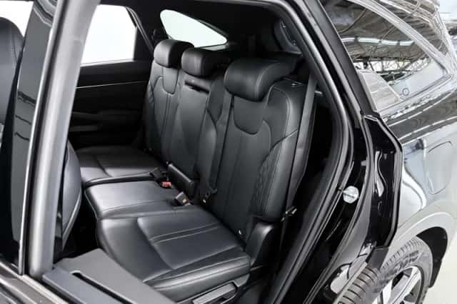 Kia Sorento (2024) thumbnail 11