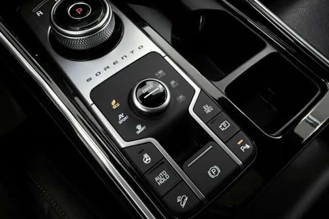 Kia Sorento (2024) thumbnail 26