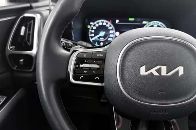 Kia Sorento (2024) thumbnail 32
