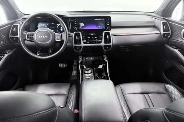 Kia Sorento (2024) thumbnail 8