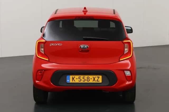 Kia Picanto (2021) thumbnail 4