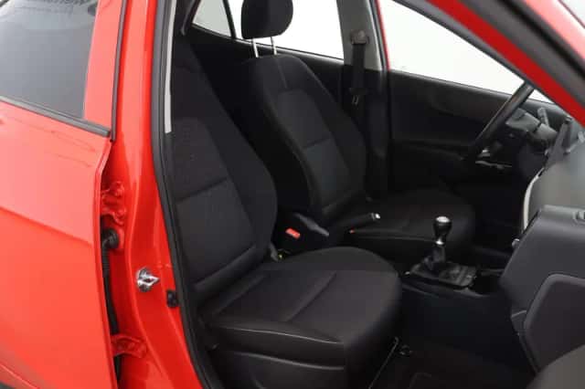 Kia Picanto (2021) thumbnail 10