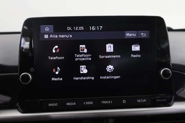 Kia Picanto (2022) thumbnail 17