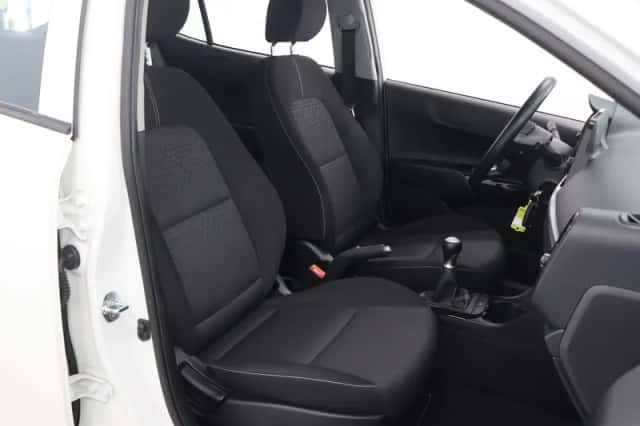 Kia Picanto (2022) thumbnail 10