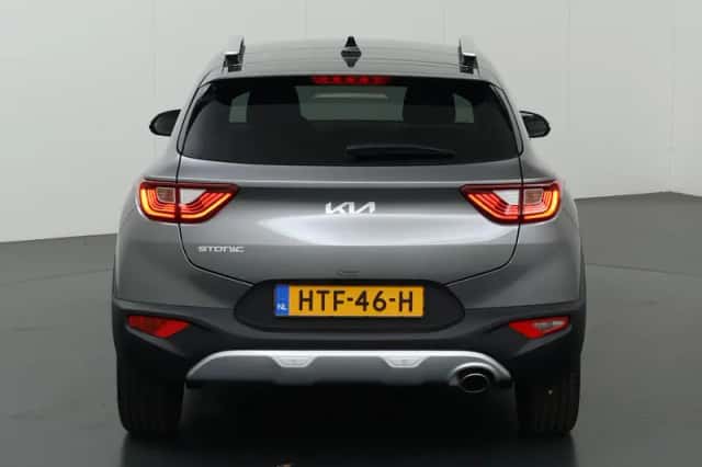 Kia Stonic (2025) thumbnail 4