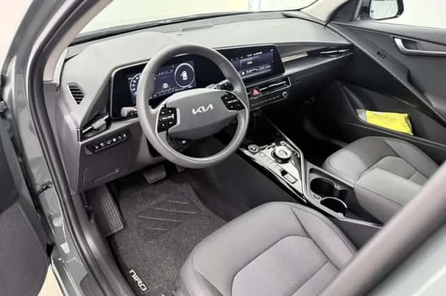 Kia Niro (2025) thumbnail 7