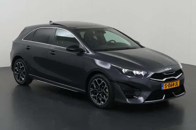 Kia Ceed (2023) thumbnail 23
