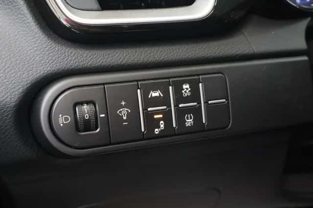 Kia Ceed (2023) thumbnail 34