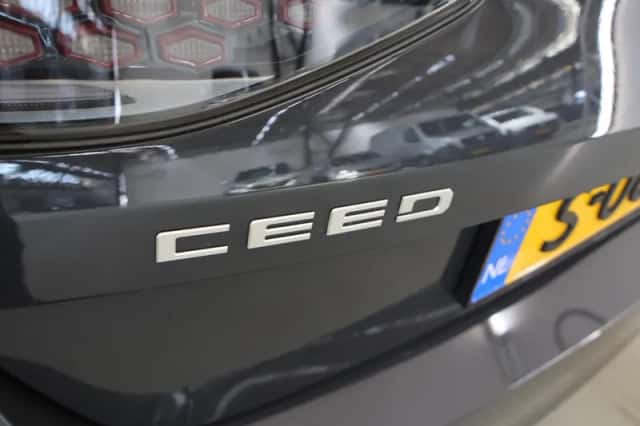 Kia Ceed (2023) thumbnail 38