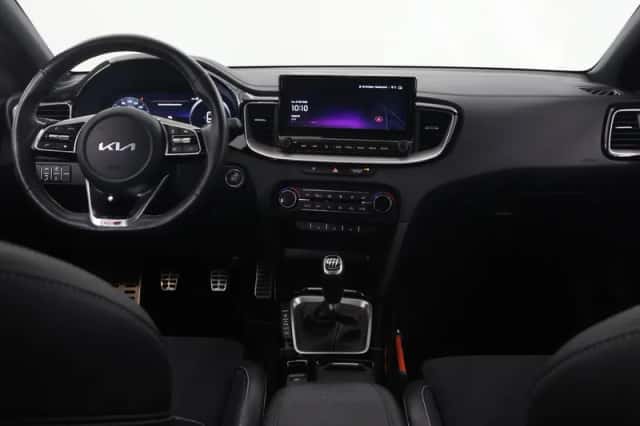 Kia Ceed (2023) thumbnail 8