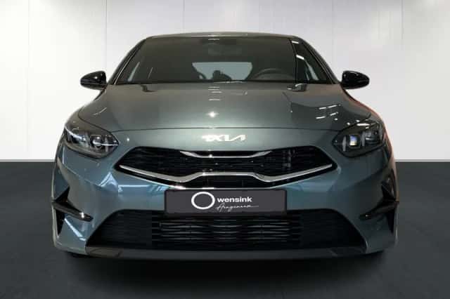 Kia Ceed (2025) thumbnail 3