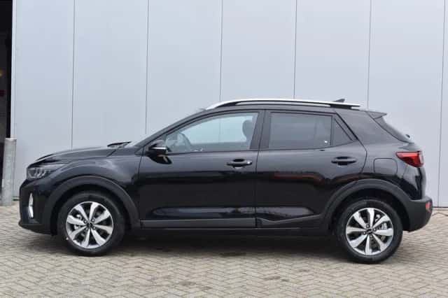 Kia Stonic (2025) thumbnail 4