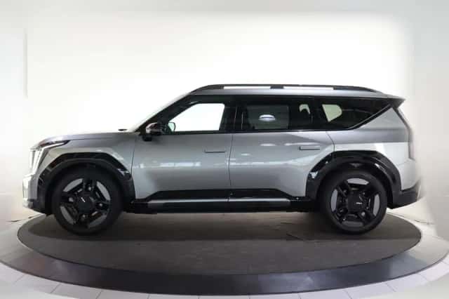 Kia EV9 (2025) thumbnail 5