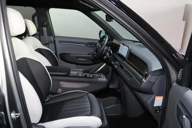 Kia EV9 (2025) thumbnail 7