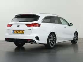 Kia Ceed Sportswagon (2021) thumbnail 2