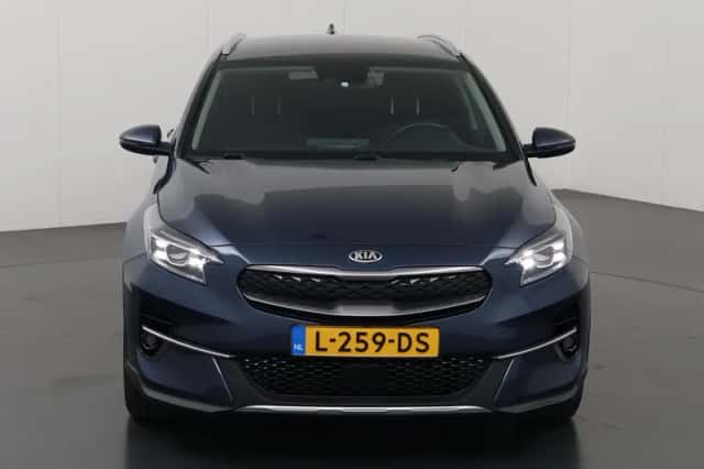 Kia XCeed (2021) thumbnail 3