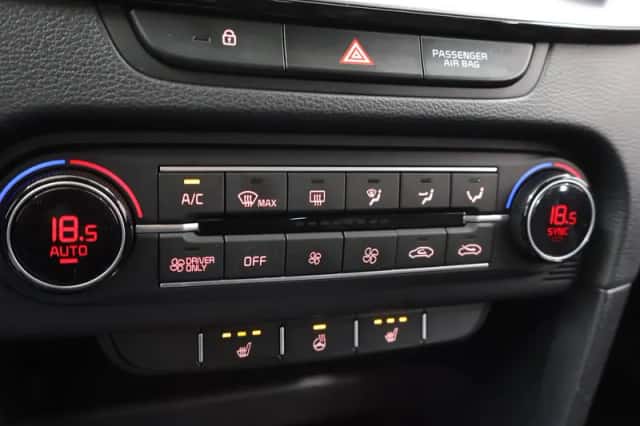 Kia XCeed (2021) thumbnail 25