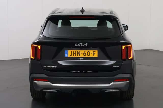 Kia Sorento (2025) thumbnail 4