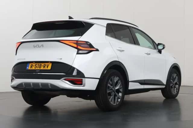 Kia Sportage (2022) thumbnail 2