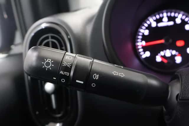 Kia Picanto (2023) thumbnail 26