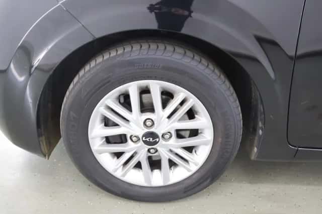 Kia Picanto (2023) thumbnail 32