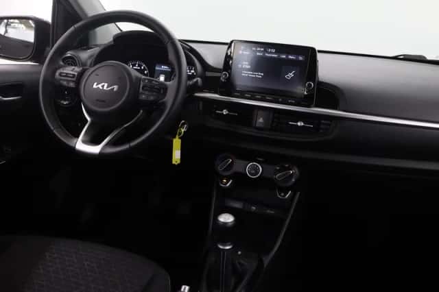 Kia Picanto (2023) thumbnail 9