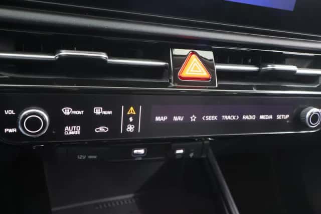 Kia Niro EV (2025) thumbnail 24