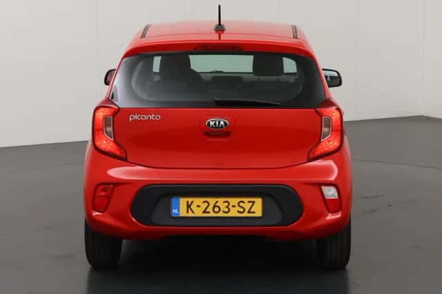 Kia Picanto (2021) thumbnail 4