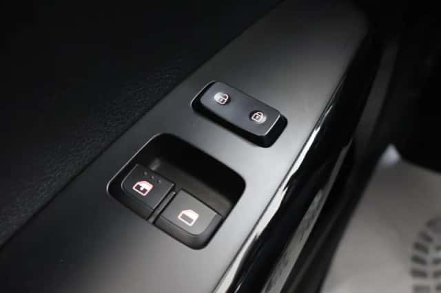 Kia Picanto (2021) thumbnail 32