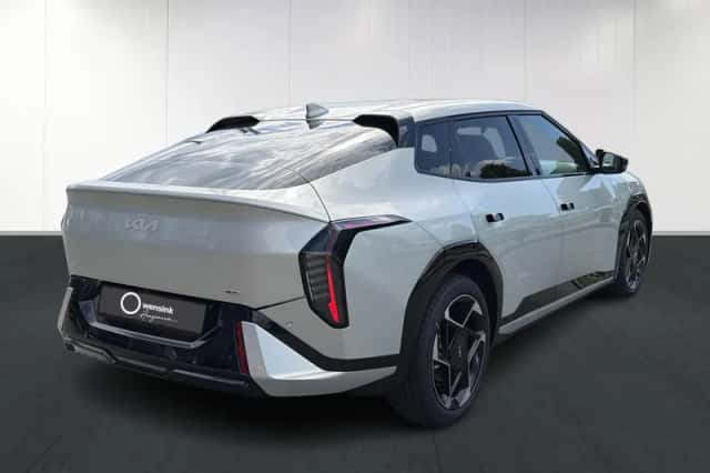 Kia EV4 (2026) thumbnail 2