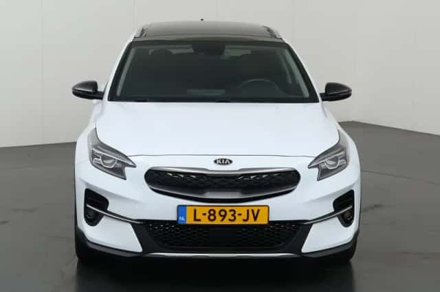 Kia XCeed (2021) thumbnail 3