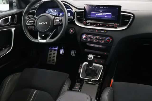 Kia Proceed (2024) thumbnail 9