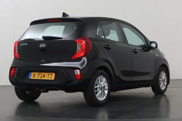 Kia Picanto (2021) thumbnail 2