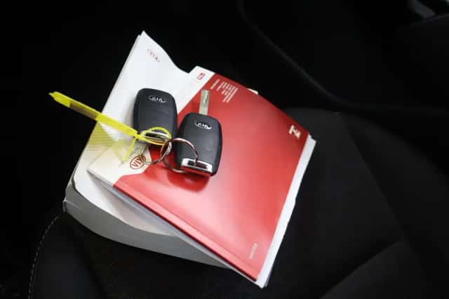 Kia Picanto (2021) thumbnail 24