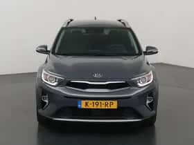 Kia Stonic (2021) thumbnail 3