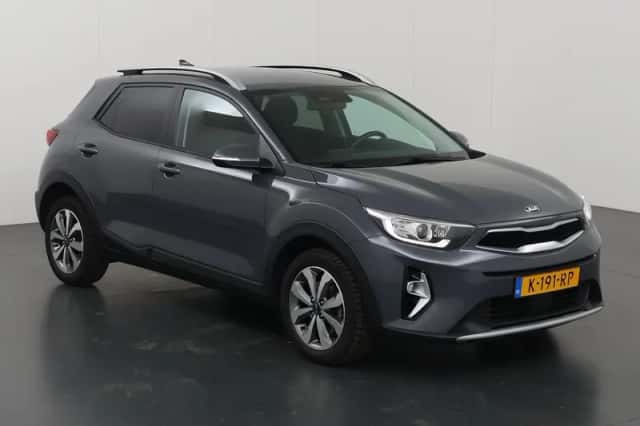 Kia Stonic (2021) thumbnail 23