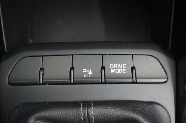 Kia Stonic (2021) thumbnail 24