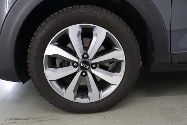 Kia Stonic (2021) thumbnail 37
