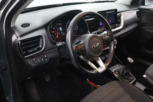 Kia Stonic (2021) thumbnail 7